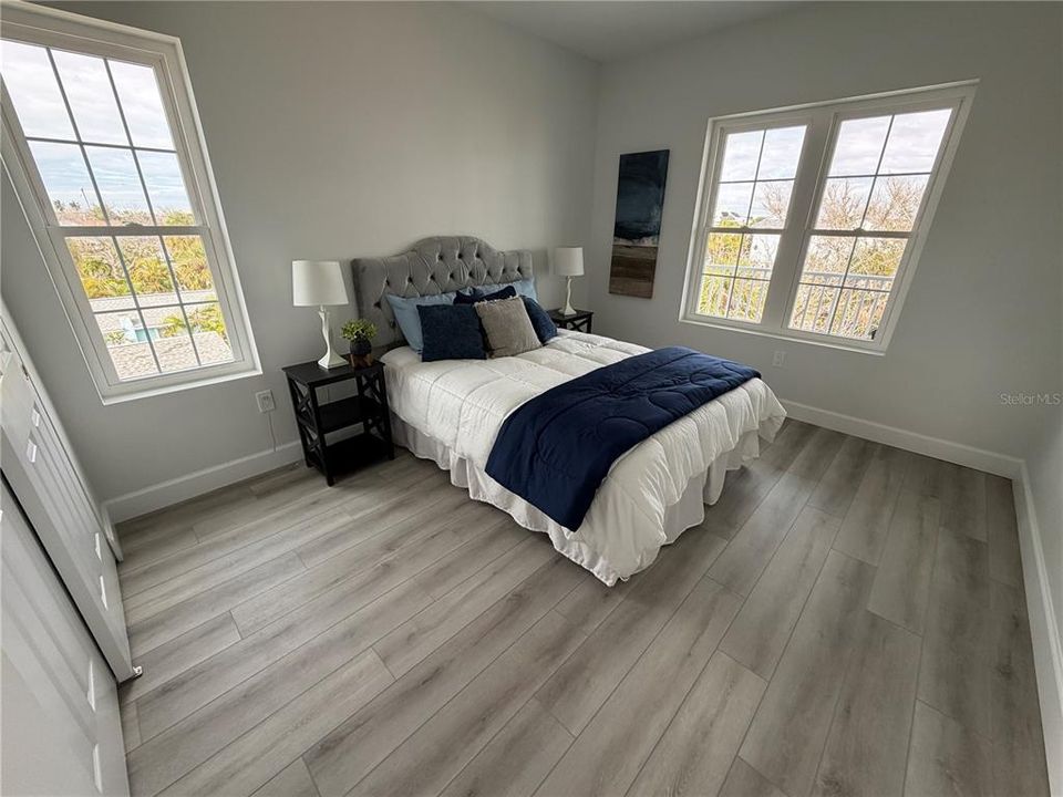 В аренду: $3,300 (2 спален, 2 ванн, 940 Квадратных фут)