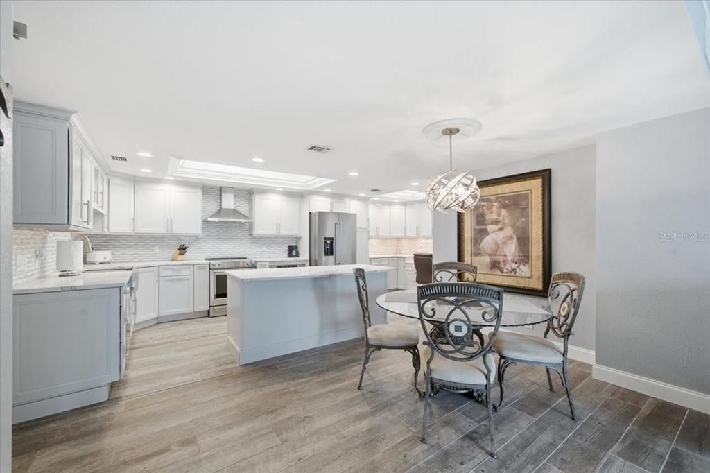 For Sale: $750,000 (2 beds, 2 baths, 1570 Square Feet)