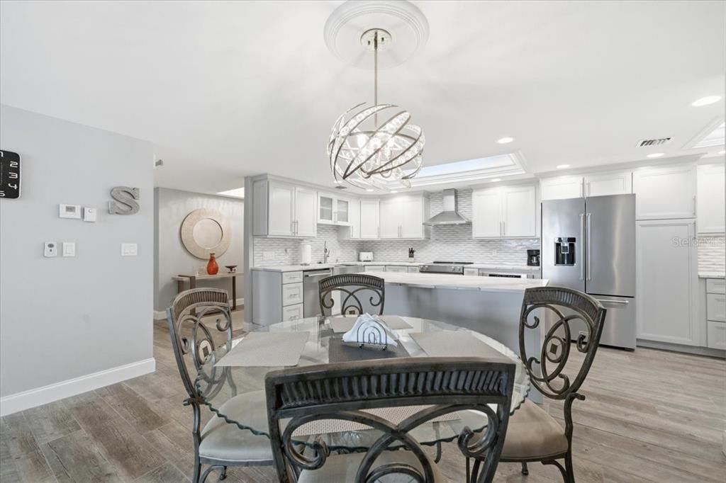 For Sale: $750,000 (2 beds, 2 baths, 1570 Square Feet)