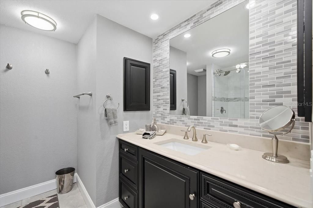 For Sale: $750,000 (2 beds, 2 baths, 1570 Square Feet)