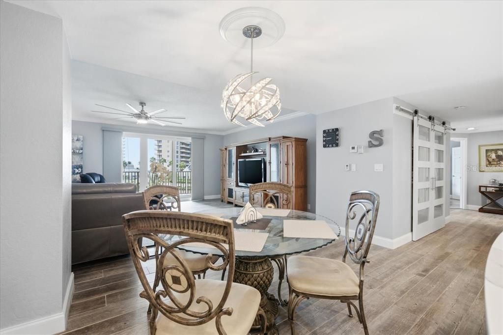 For Sale: $750,000 (2 beds, 2 baths, 1570 Square Feet)