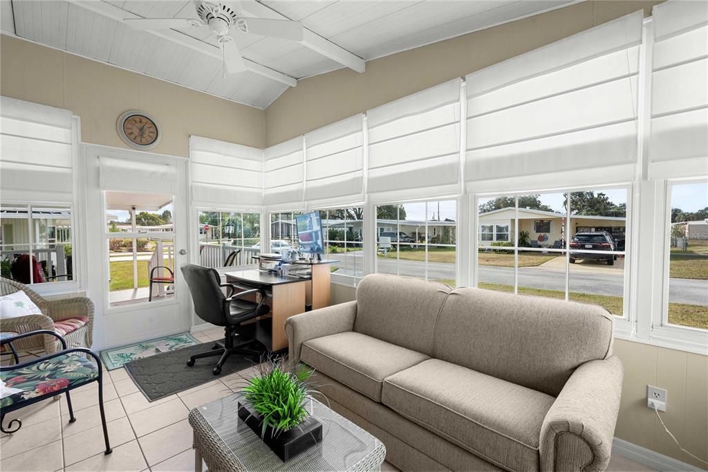 待售: $219,900 (2 贝兹, 2 浴室, 1762 平方英尺)