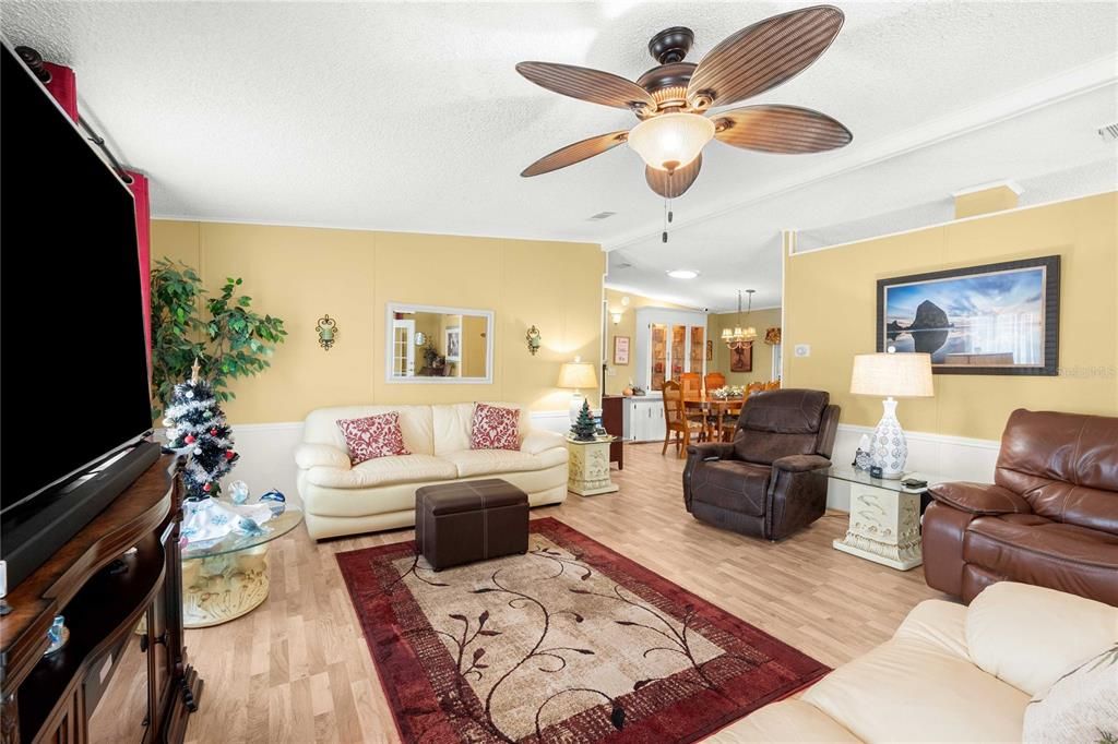 待售: $219,900 (2 贝兹, 2 浴室, 1762 平方英尺)