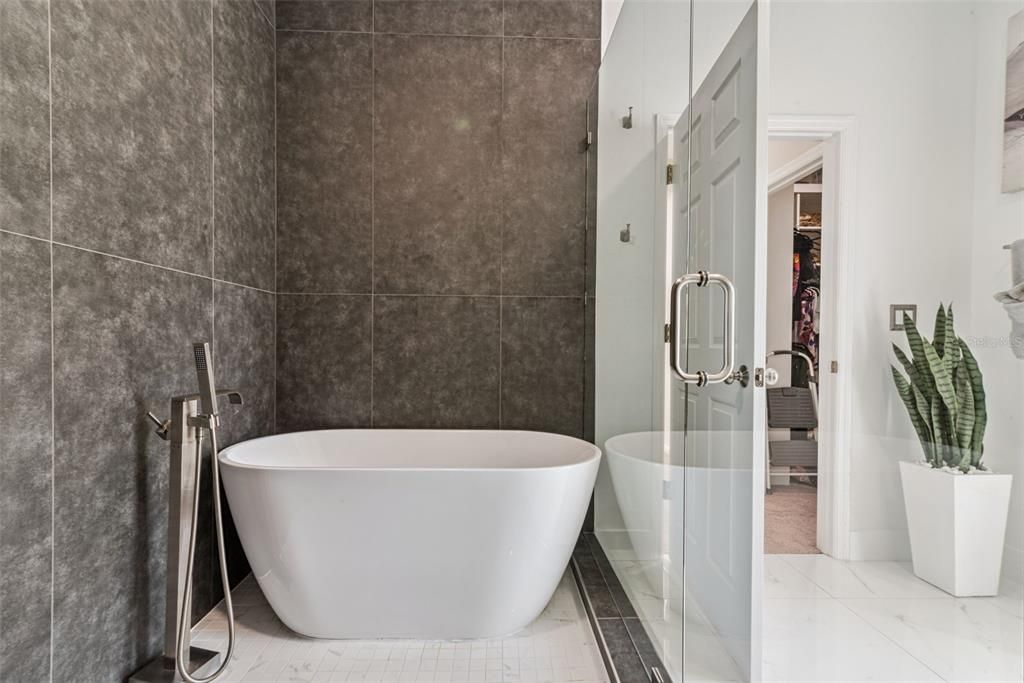 For Sale: $865,000 (4 beds, 3 baths, 2769 Square Feet)