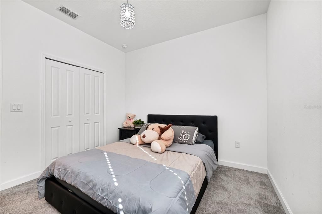 For Sale: $450,000 (3 beds, 2 baths, 1957 Square Feet)