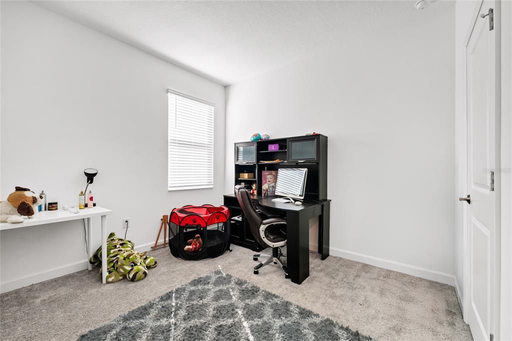 For Sale: $450,000 (3 beds, 2 baths, 1957 Square Feet)