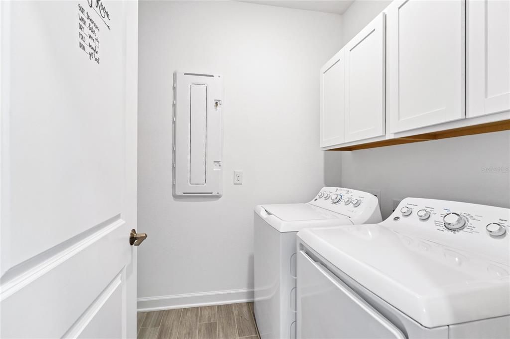 For Sale: $450,000 (3 beds, 2 baths, 1957 Square Feet)