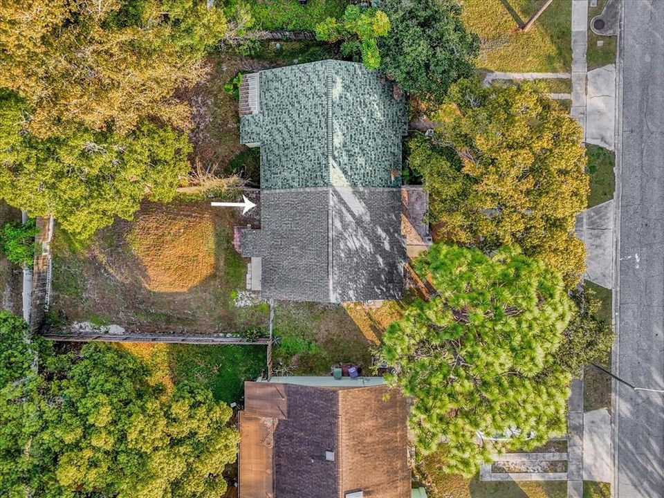 For Sale: $270,000 (2 beds, 2 baths, 852 Square Feet)