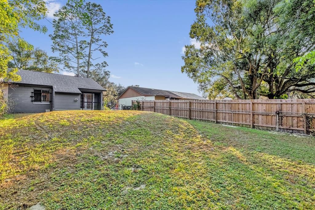 For Sale: $270,000 (2 beds, 2 baths, 852 Square Feet)