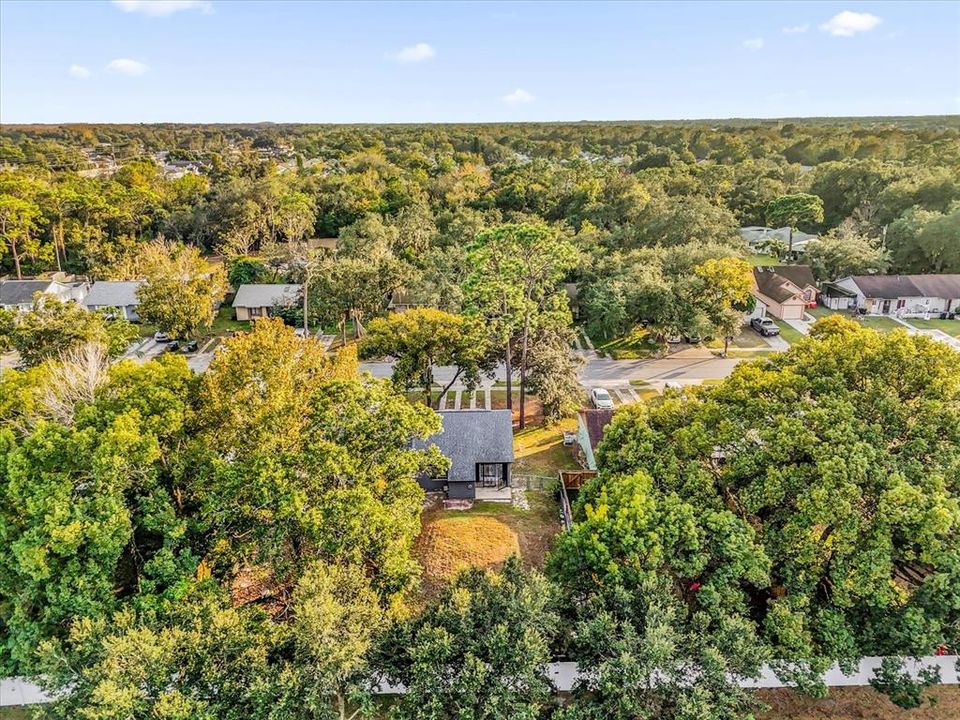 For Sale: $270,000 (2 beds, 2 baths, 852 Square Feet)