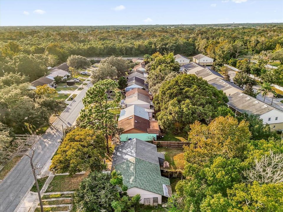 For Sale: $270,000 (2 beds, 2 baths, 852 Square Feet)