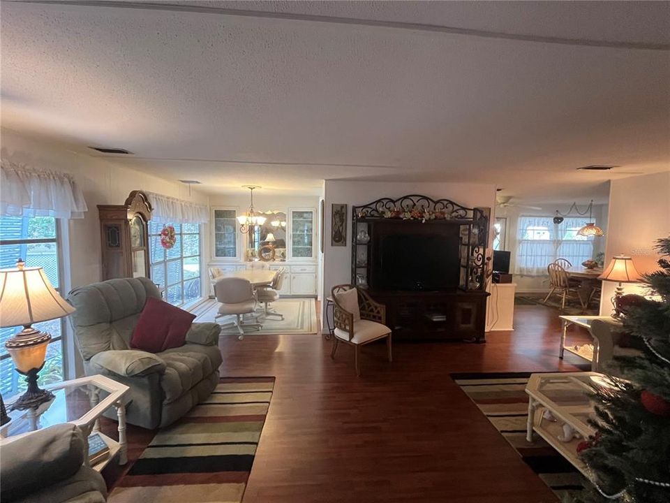 En Venta: $175,000 (2 camas, 2 baños, 1200 Pies cuadrados)