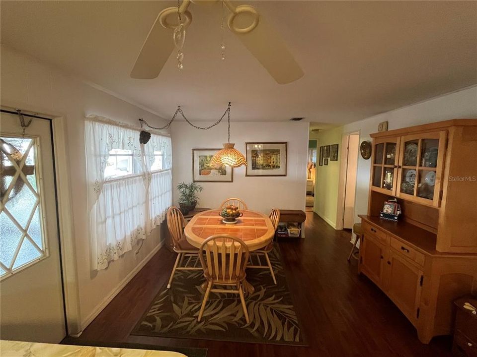 En Venta: $175,000 (2 camas, 2 baños, 1200 Pies cuadrados)