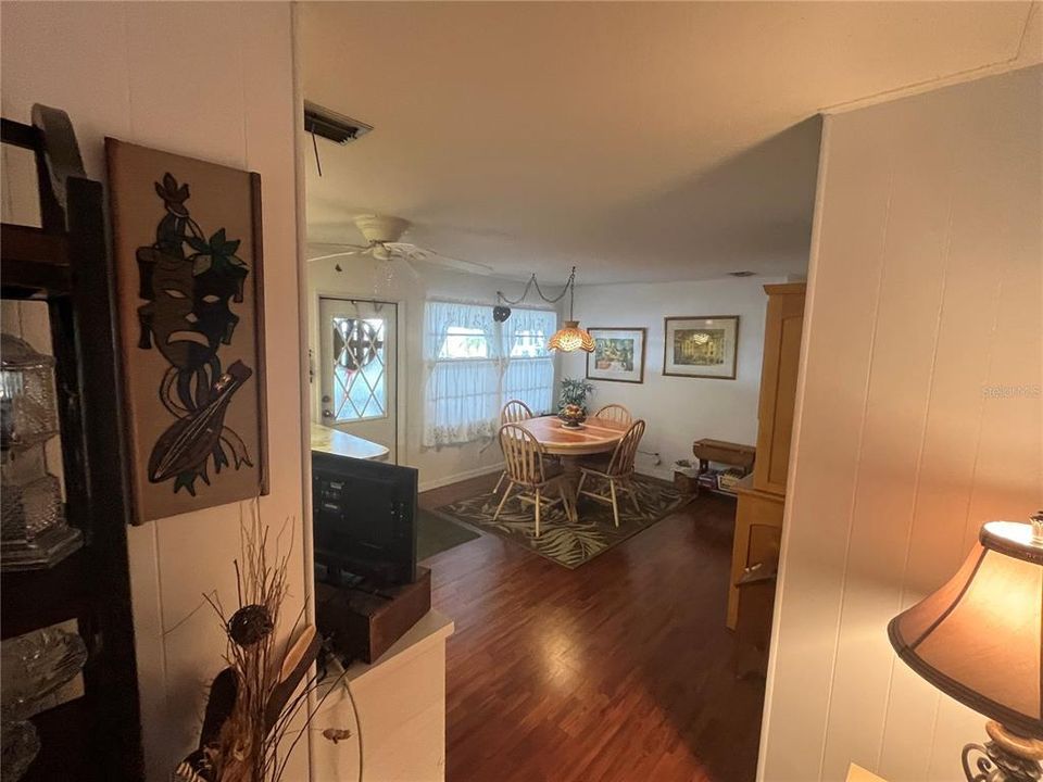 En Venta: $175,000 (2 camas, 2 baños, 1200 Pies cuadrados)