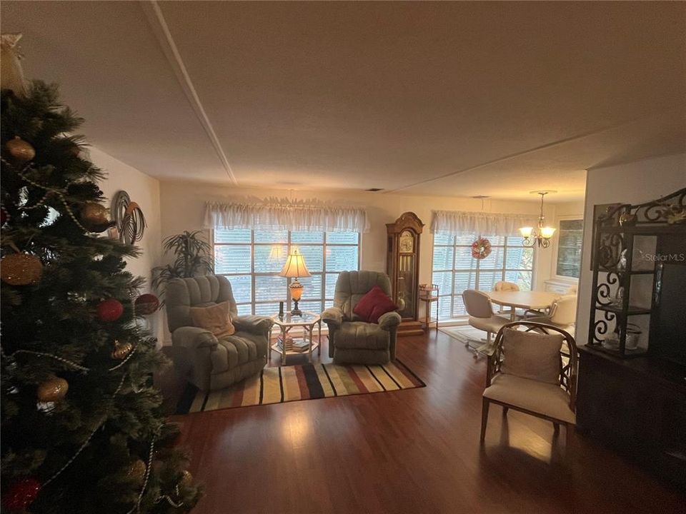 En Venta: $175,000 (2 camas, 2 baños, 1200 Pies cuadrados)