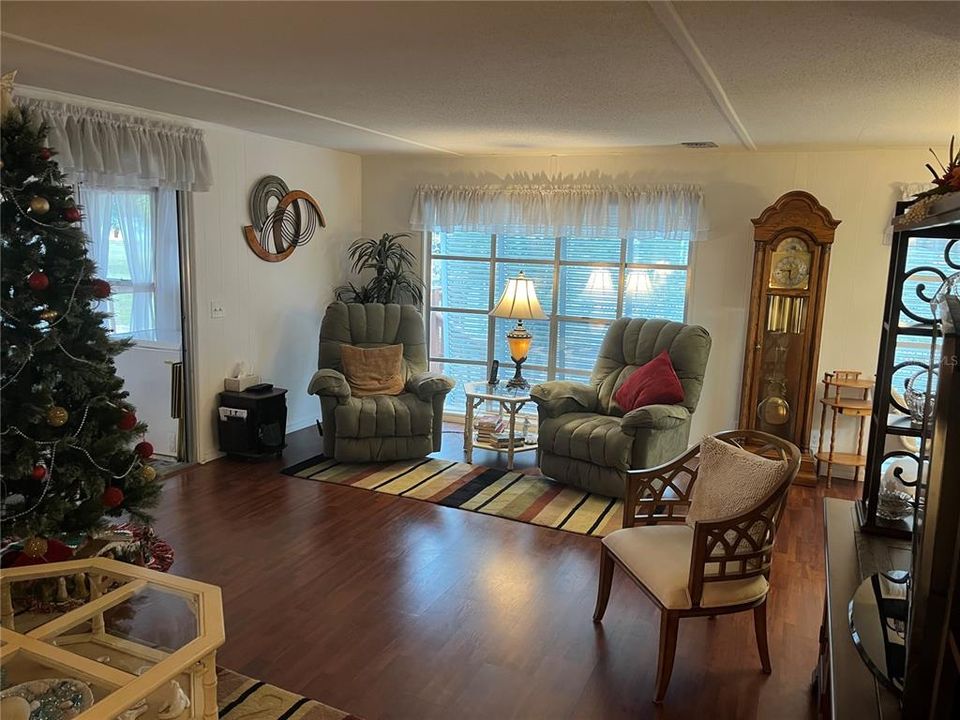 En Venta: $175,000 (2 camas, 2 baños, 1200 Pies cuadrados)