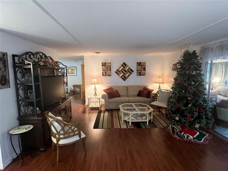 En Venta: $175,000 (2 camas, 2 baños, 1200 Pies cuadrados)