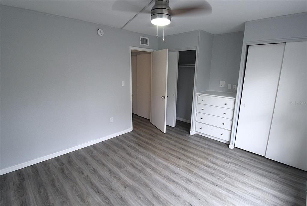 For Rent: $1,375 (1 beds, 1 baths, 565 Square Feet)