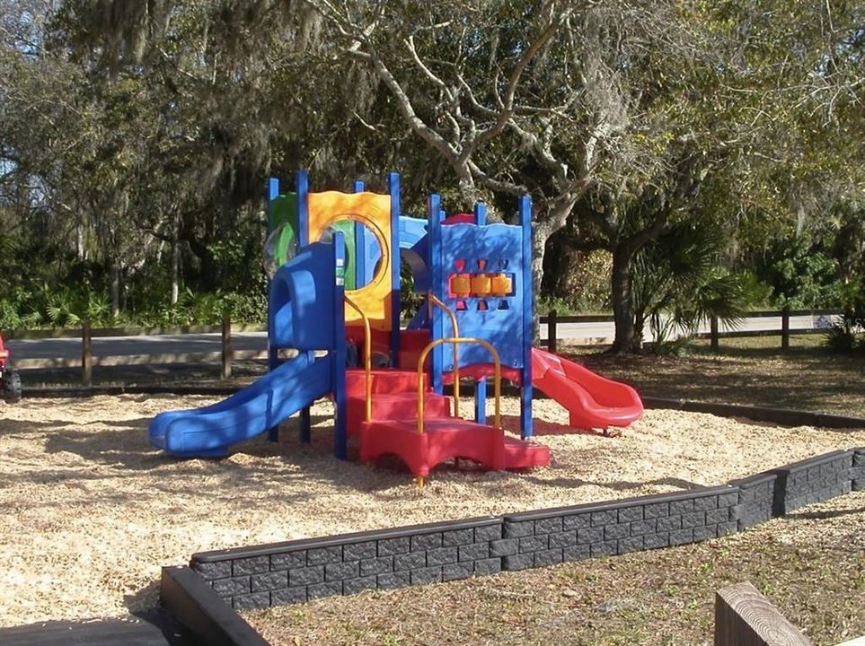 For Rent: $1,375 (1 beds, 1 baths, 565 Square Feet)