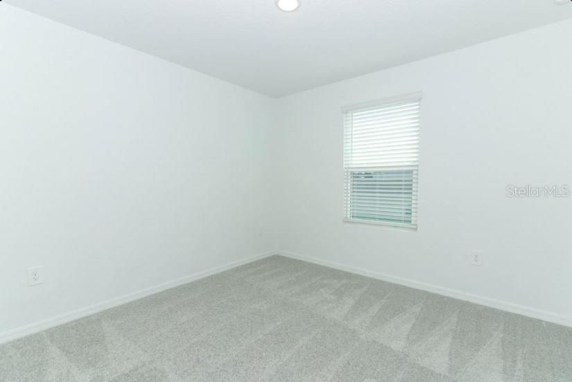 На продажу: $385,000 (5 спален, 3 ванн, 2516 Квадратных фут)