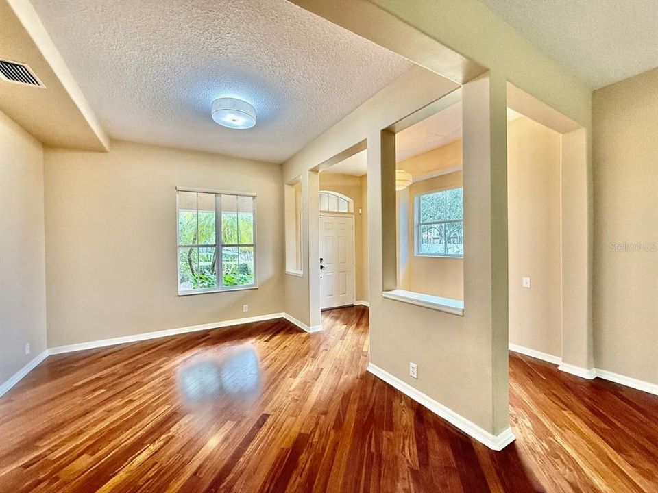 En Renta: $3,250 (4 camas, 2 baños, 3221 Pies cuadrados)