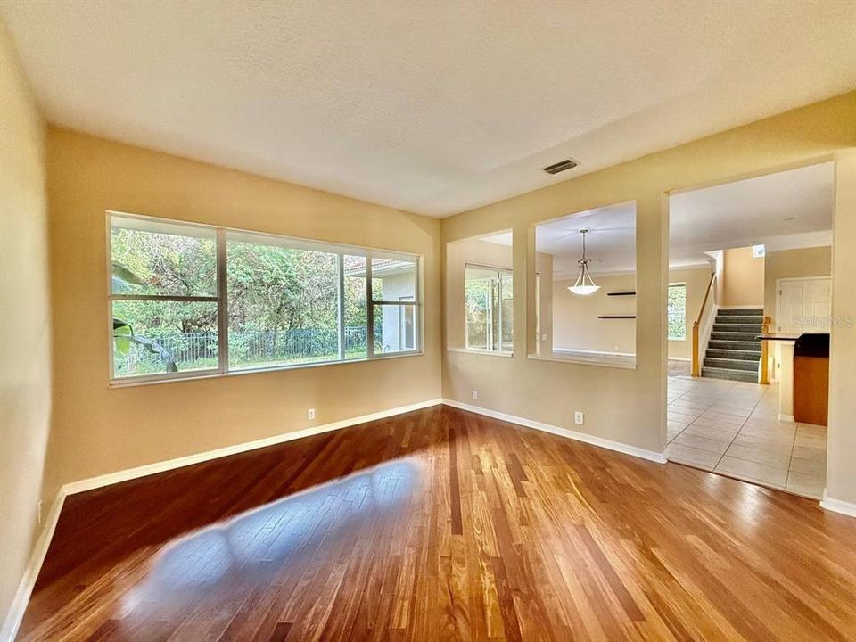 En Renta: $3,250 (4 camas, 2 baños, 3221 Pies cuadrados)