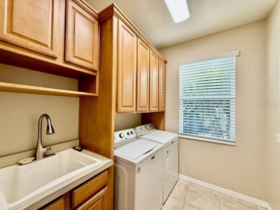 En Renta: $3,250 (4 camas, 2 baños, 3221 Pies cuadrados)