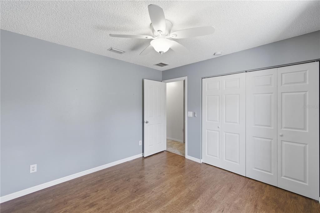 待售: $425,000 (3 贝兹, 2 浴室, 2002 平方英尺)