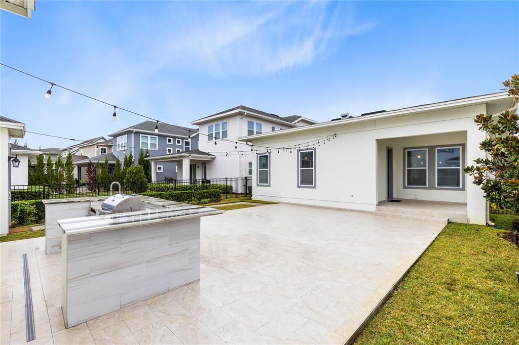 出租: $3,850 (4 贝兹, 3 浴室, 2054 平方英尺)