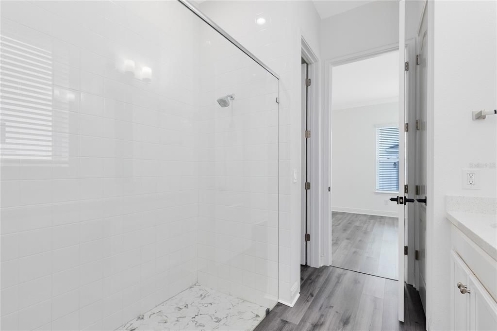 出租: $3,850 (4 贝兹, 3 浴室, 2054 平方英尺)