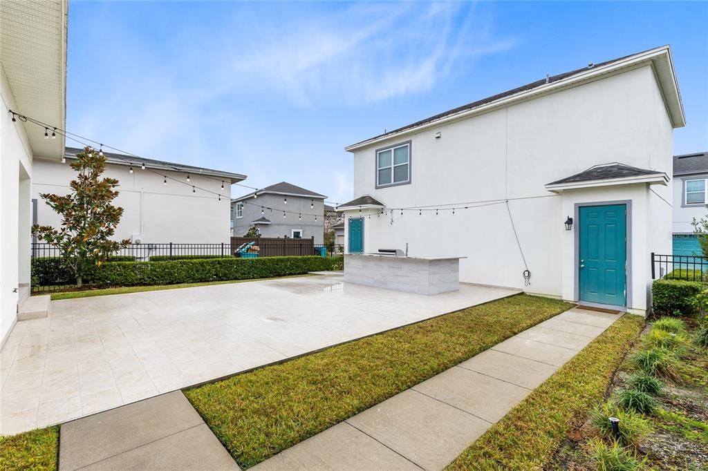 出租: $3,850 (4 贝兹, 3 浴室, 2054 平方英尺)