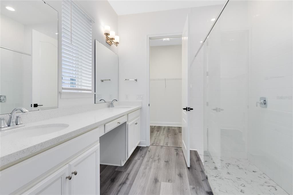 出租: $3,850 (4 贝兹, 3 浴室, 2054 平方英尺)