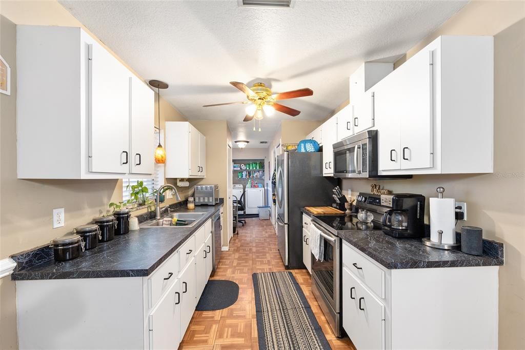 En Venta: $234,900 (3 camas, 2 baños, 1346 Pies cuadrados)