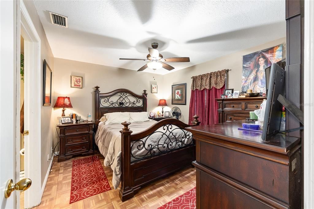 En Venta: $234,900 (3 camas, 2 baños, 1346 Pies cuadrados)