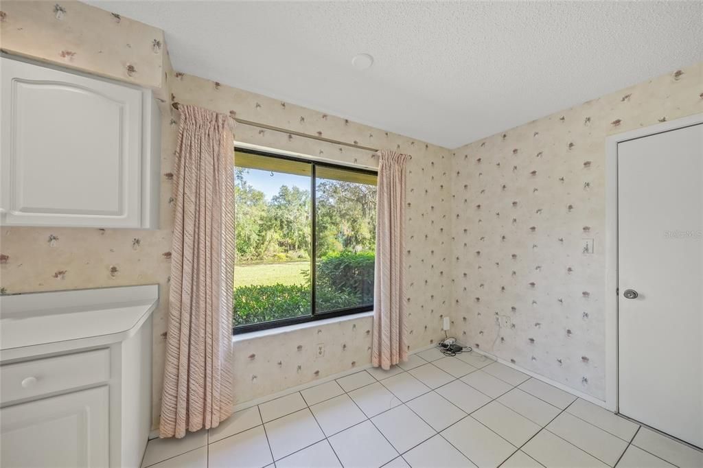 For Sale: $245,000 (3 beds, 2 baths, 1650 Square Feet)