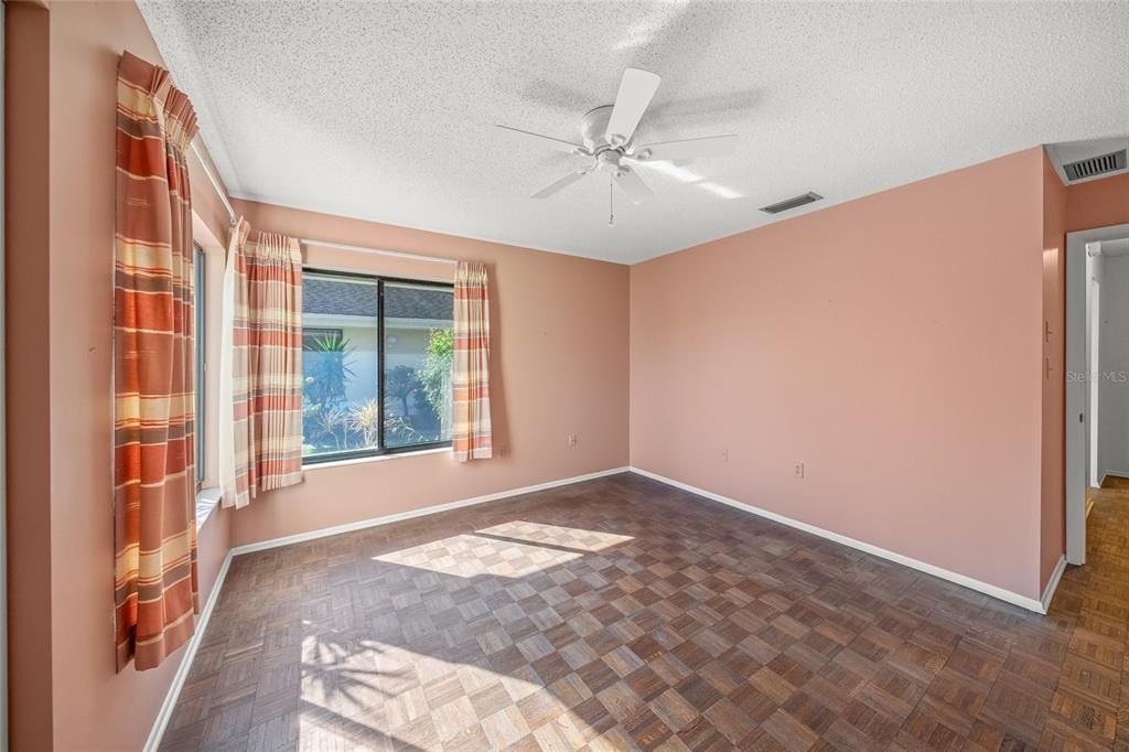 For Sale: $245,000 (3 beds, 2 baths, 1650 Square Feet)