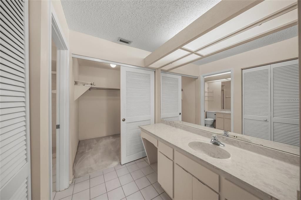 For Sale: $245,000 (3 beds, 2 baths, 1650 Square Feet)