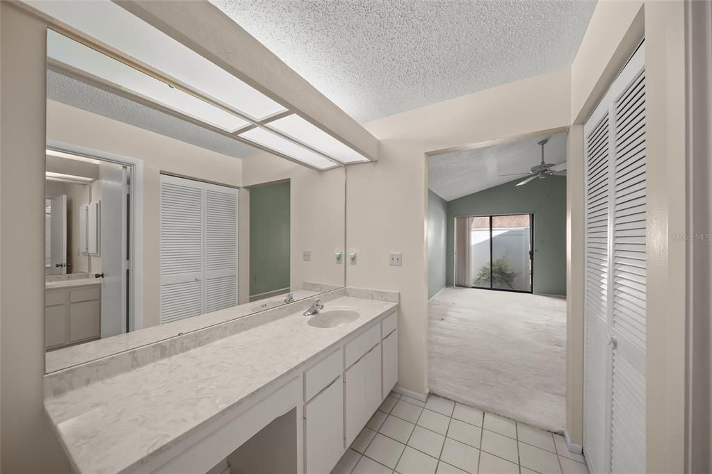 For Sale: $245,000 (3 beds, 2 baths, 1650 Square Feet)