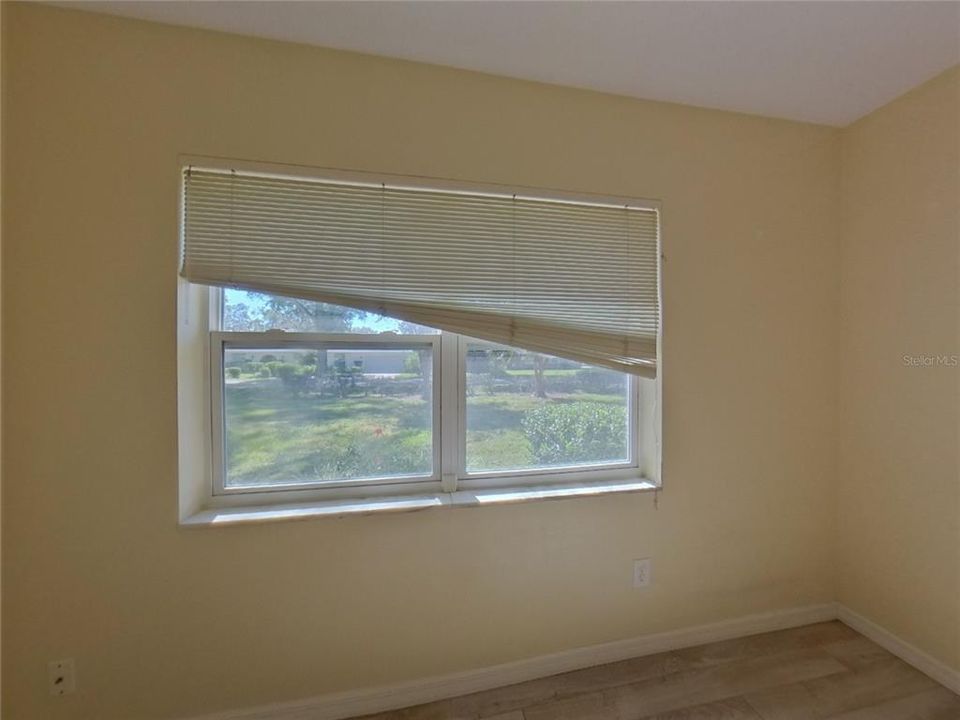 For Rent: $2,629 (4 beds, 2 baths, 2096 Square Feet)