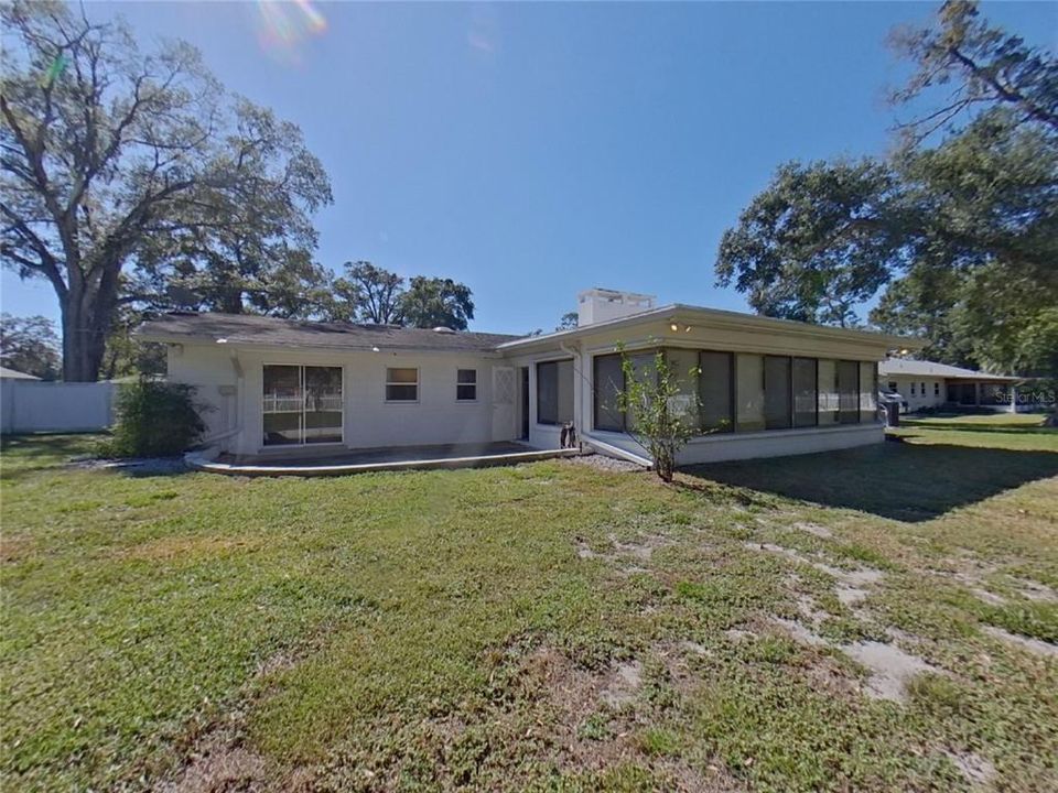 For Rent: $2,629 (4 beds, 2 baths, 2096 Square Feet)