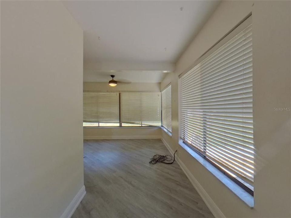 For Rent: $2,629 (4 beds, 2 baths, 2096 Square Feet)