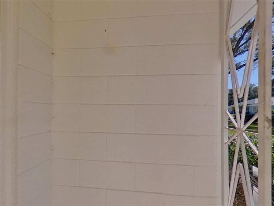 For Rent: $2,629 (4 beds, 2 baths, 2096 Square Feet)