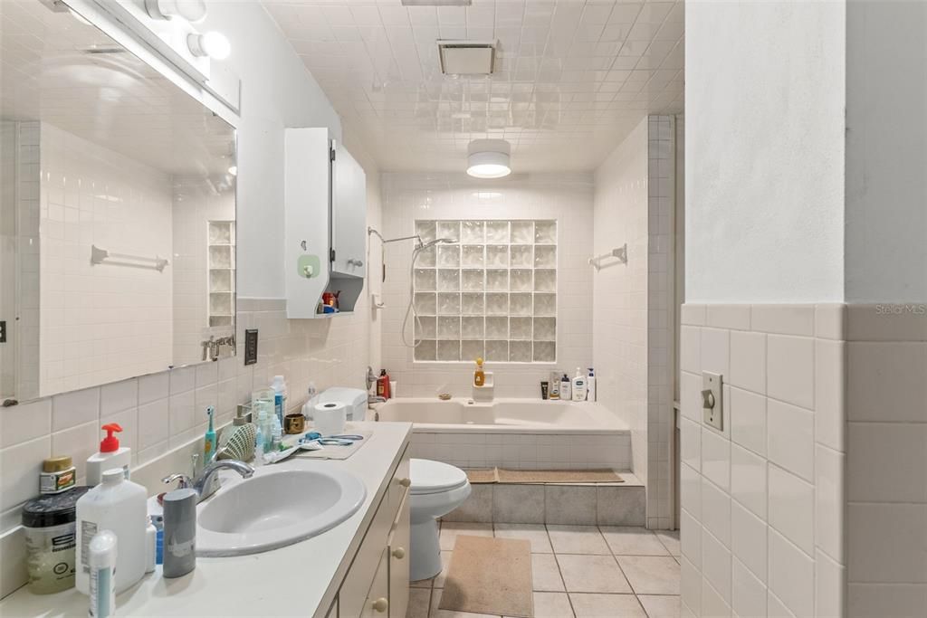 For Sale: $629,000 (11 beds, 0 baths, 4465 Square Feet)