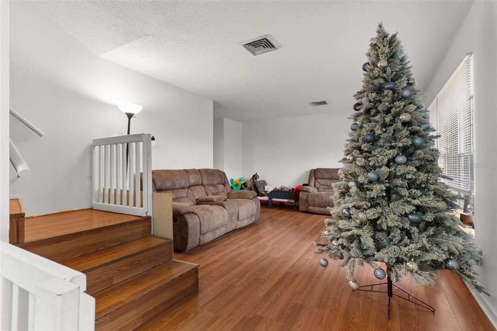 For Sale: $629,000 (11 beds, 0 baths, 4465 Square Feet)