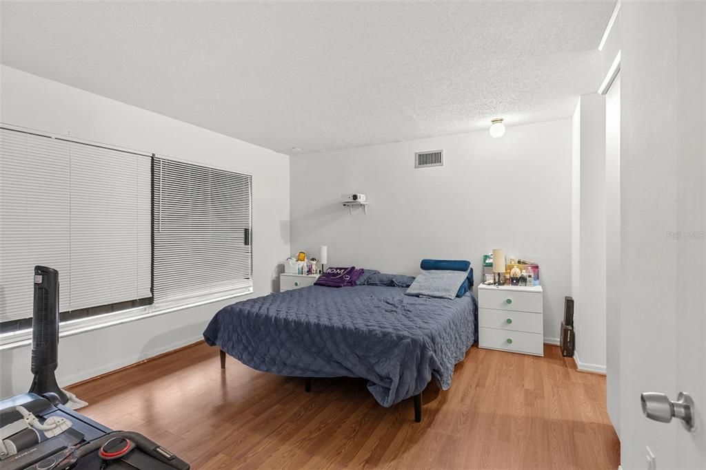 For Sale: $629,000 (11 beds, 0 baths, 4465 Square Feet)