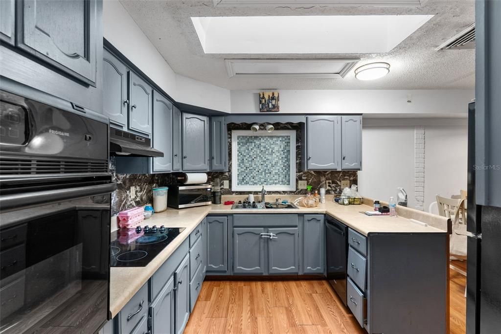 For Sale: $629,000 (11 beds, 0 baths, 4465 Square Feet)