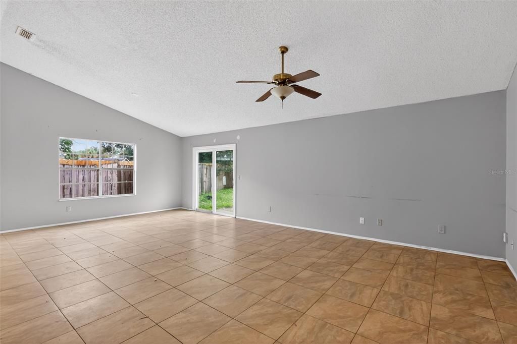 На продажу: $334,900 (3 спален, 2 ванн, 1508 Квадратных фут)