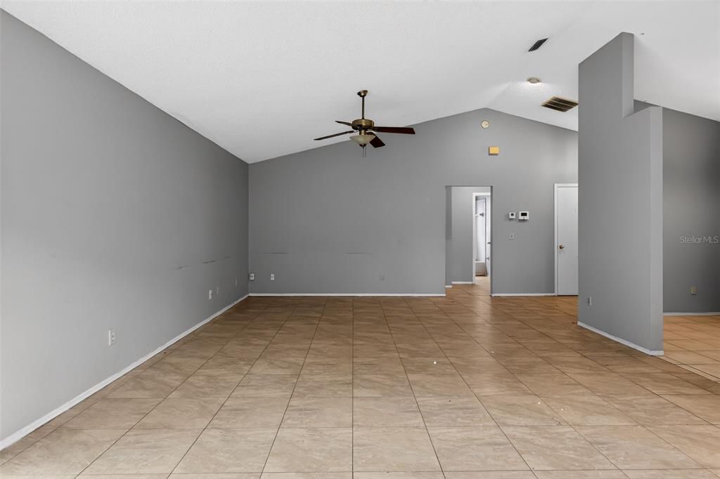 На продажу: $334,900 (3 спален, 2 ванн, 1508 Квадратных фут)