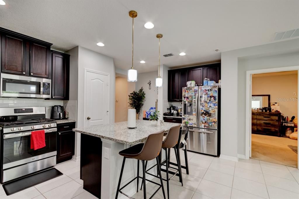 For Rent: $2,500 (3 beds, 2 baths, 2129 Square Feet)