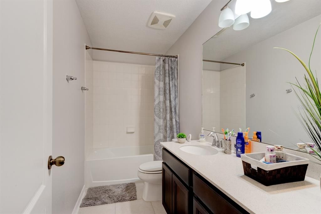 For Rent: $2,500 (3 beds, 2 baths, 2129 Square Feet)